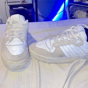 Old adidas forums white and cream color